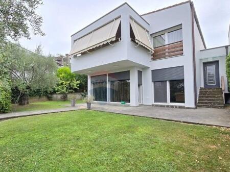 Jepet me Qira VILE - Long Hill Residence (530191006-1104)