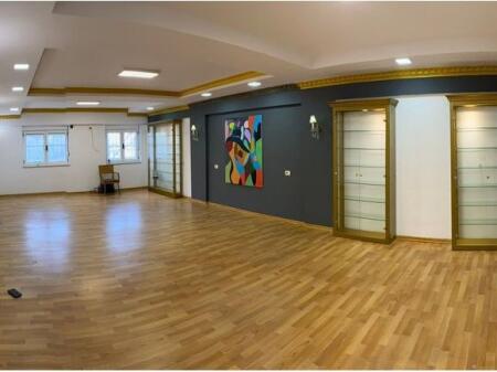 Qera, Ambient Biznesi+ Post Parkimi, Qender Tiranë