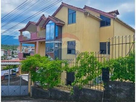 Villa for sale in Sauk