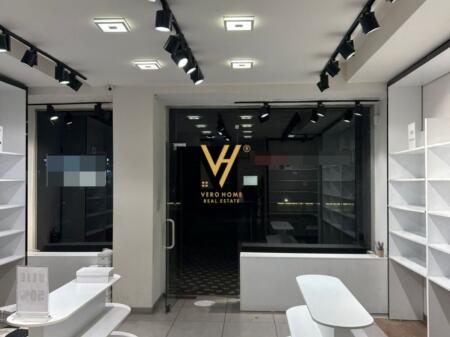 JEPET DYQAN 56 M2 ME QERA TE RRUGA E DURRESIT 1.800 EURO