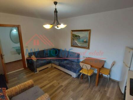 Apartament 1+1 me qera tek Shallvaret ne Tirane