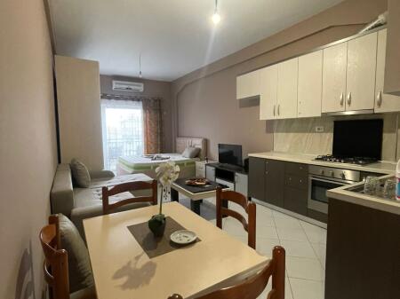 💥GARZONIERE ME QERA 📍 PRANE HOTEL PALACE PLAZH