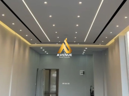 Jepet me Qira Ambient Biznesi – Bulevardi Blu, pranë qendrës së Kamzës.     