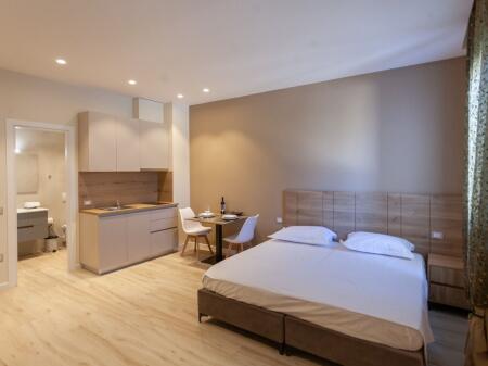 🏠GAZONIERE ME QERA 📍 STACIONI TRRENIT