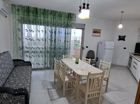 🏡 APARTAMENT ME QERA 1+1 📍 Te Toçaku, plazh Durres