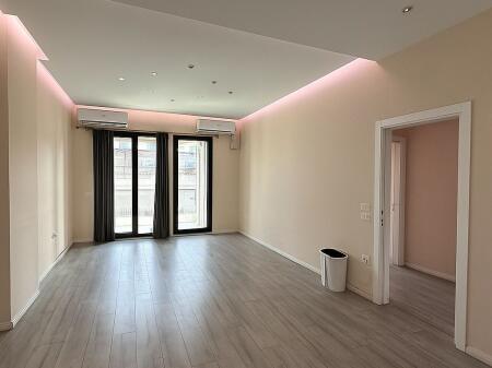 APARTAMENT 2+1+2 PER SHITJE TEK KOMPLEKSI SQUARE 21!
