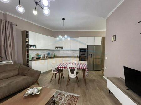 Shitet , Apartament 2+1,Kopshti Zoologjik,Tirane