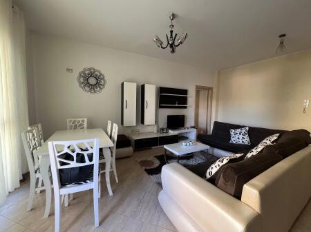 Apartament 1+1 me Qira, Rruga e Thesarit te Shtetit