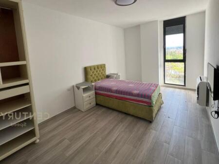 Apartament 1+1 me qera ne rrugen 5 Maji.