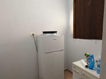 600 € / në muaj me parkim te perfshire