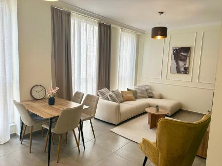 📢 Jepet me qira apartament 1+1 Me Parkim 📍 Rezidenca Avid – Rruga Jordan Misja💶 Çmimi: 65,000 lekë / muaj