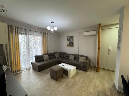 super apartament me qira tek 21 dhjetori
