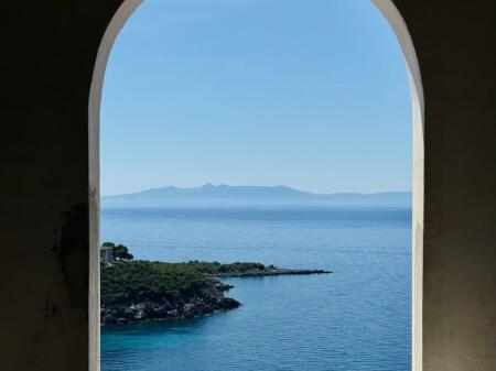 SHITET APARTAMENT 1+1 ME POST PARKIMI – FOLIE VILLAGE, JALË