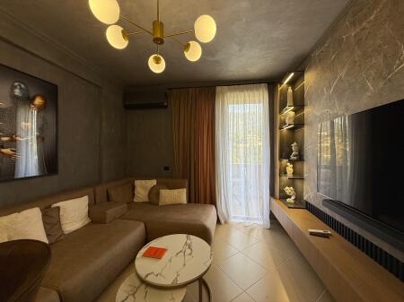 💥📌 Jepet me qira nje apartament luksoz 1+1 , i pozicionuar në një pozicion strategjik në Tiranë ‼