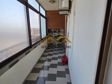 SHITET APARTAMENT 3+1+2 TE MARKATA, DURRES!!