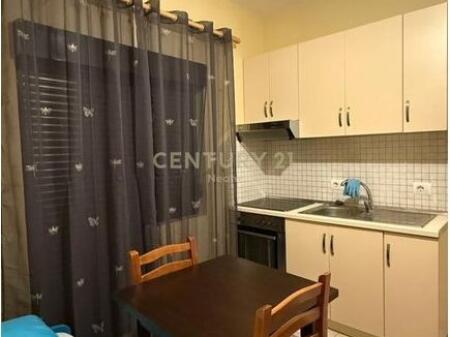 Gasoniere me qira në Selitë