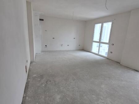 🏡 Vendesi in vendita Appartamento 3+1+2 – Via Jordan Misja