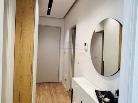 Shitet, Apartament 1+1,Foleja e Gjelbër,Zogu i Zi, Tiranë.