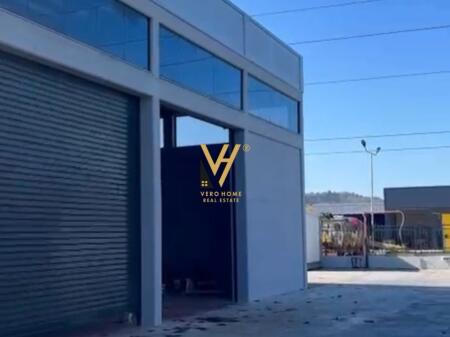 JEPET MAGAZINE 2.500 M2 ME QIRA TE URA E GJOLES, FUSHE KRUJE 3.500 EURO