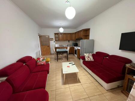 Apartament Me Qera 2+1 tek Ish Restorant Durresi (ID B221374) Tirane
