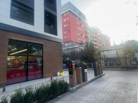 In vendita, Appartamento 2+1+2, Complesso Henke, Tirana