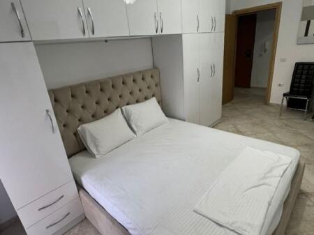 Jepet gazoniere me qera,  ID 13889