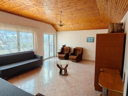 APARTAMENT DUPLEX ME QERA 2+2 RRUGA E DIBRES 60.000 LEKE