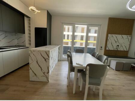 Appartamento in affitto Univers City