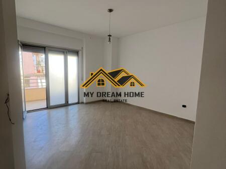 SHITET APARTAMENT 2+1+2TUALETE+2 BALLKONE PRANE PALLATIT SPORTIT!