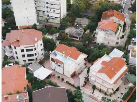 Vilë me qira për biznes tek Vilat e Selitës! 5,000 € /Muaj