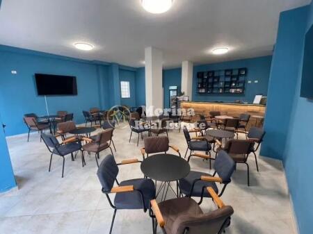 Qera, Ambient Biznesi, Fresku, Rruga Hamdi Lika, 300 euro/muaj.