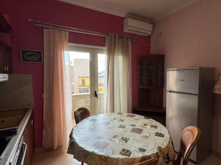 📌Appartamento 1+1+balcone in affitto 📍 vicino alla Scuola Marin Barleti!