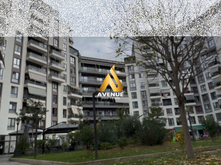 Shitet Apartament 3+1+2 i Konvertuar në 2 Apartamente 1+1 ,Fusha e Aviacionit
