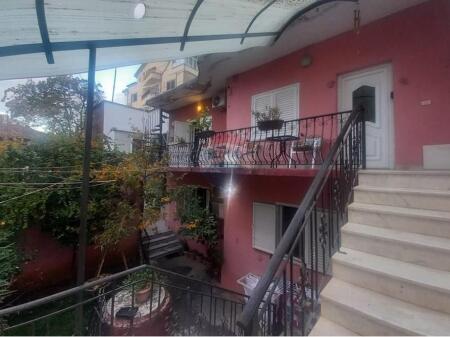 Vilë - Për Shitje - Sheshi Skënderbej, Tiranë(ID: 530191074-112)