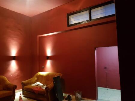 Jepet me qira magazinë/depo në zonën e Shkollës së Bashkuar.