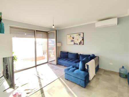 Jepet me qira apartament 1+1, prane Ring Center