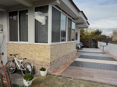 Shitet shtepi Private pran Univers City Qtu 📍