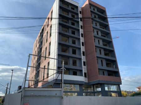 Apartament 1+1 per shitje tek Ish-Fusha e Aviacionit.