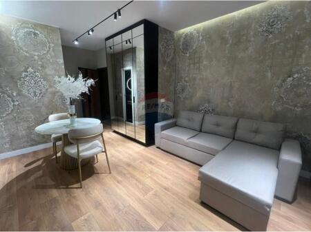 Apartament - Për Shitje - Sheshi Skënderbej, Tiranë(ID: 530181095-235)