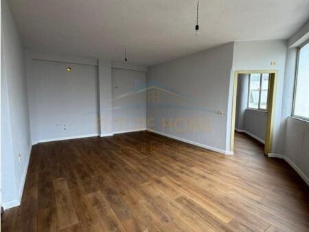 Shitet, Apartament 1+1, Fresku, Tirane