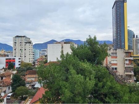 APARTAMENT ME QERA 2+1+2 NË QENDËR. 1,500 € /Muaj Sip. Totale  100m2