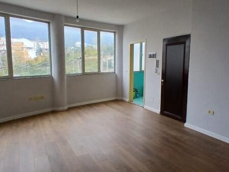 Shitet apartartament 1+1 , Fresku