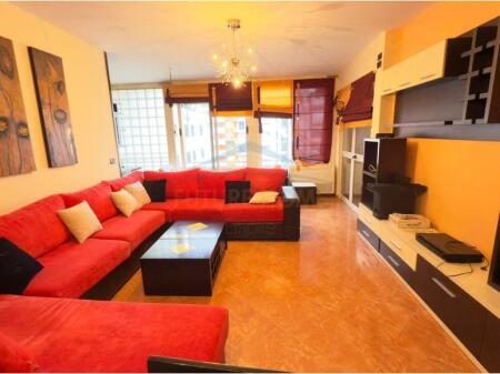 Qera , Apartament 3+1+ Garazh, Empire57982