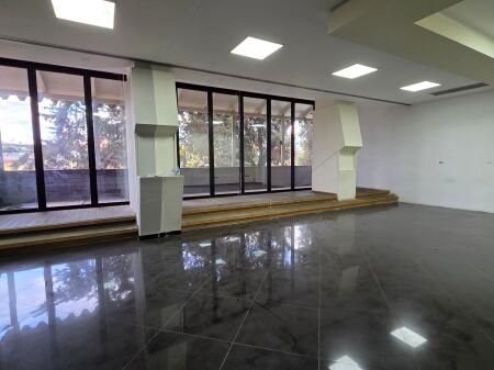 Jepet me qera ambjent per zyra ne Don Bosko