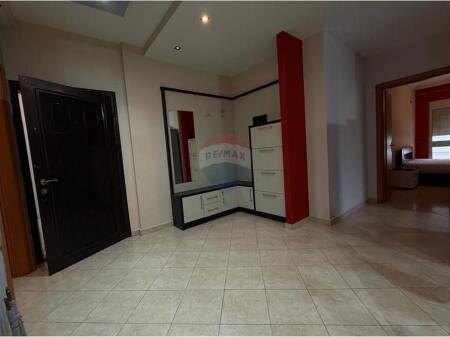 Apartament - Për Qira - Liqeni I Thatë, Tiranë
