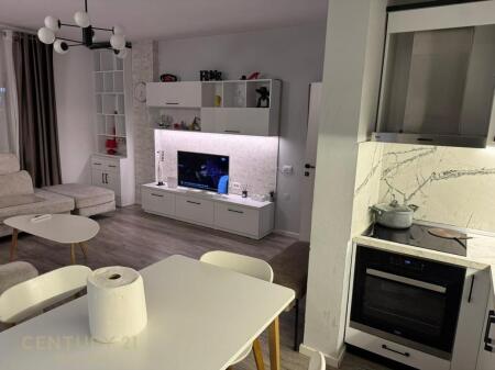 Apartament 2+1 me qira tek Ish-Stacioni i Trenit