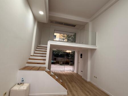 Ambjent me qira Him Kolli