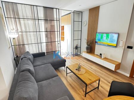 2+1 apartment for rent on Kavajes Street, opposite Delijorgjit