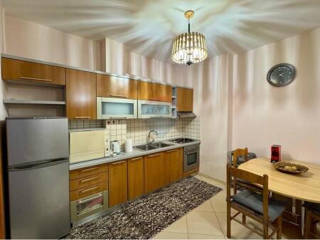 Apartament 2+1 Pazari i Ri