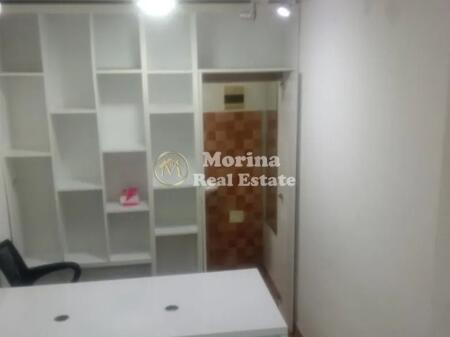 Affitto, Locale Commerciale, Viale Bajram Curri, 200 euro/mese.